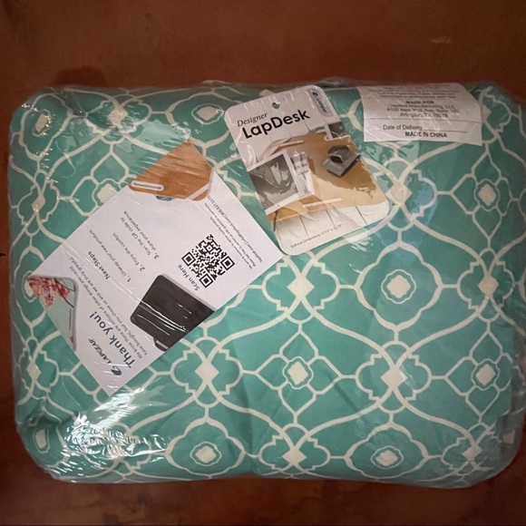 Laptop lap desk for laptop and writing - Picture 2 of 7